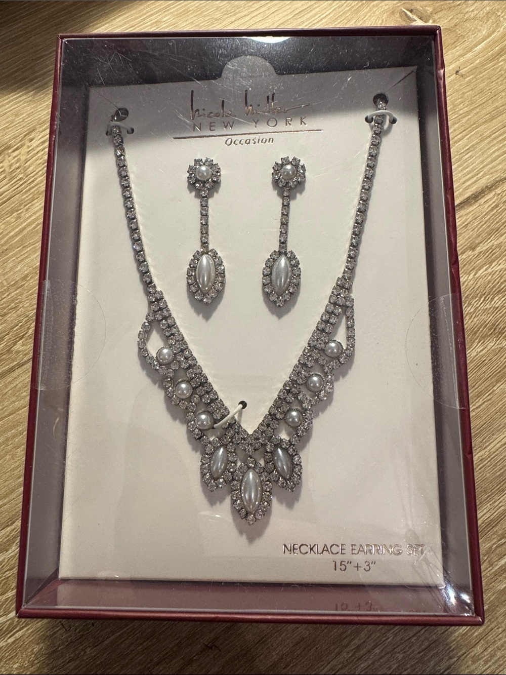 BNIB Nicole Miller New York Occasion Silver Crystal Necklace & Earring Set!